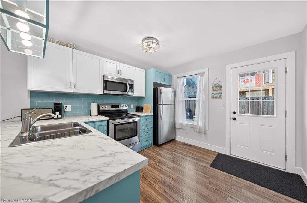 10 Queens Avenue Property Photo 16