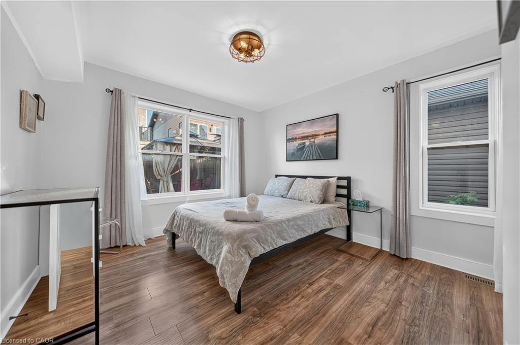 10 Queens Avenue Property Photo 19