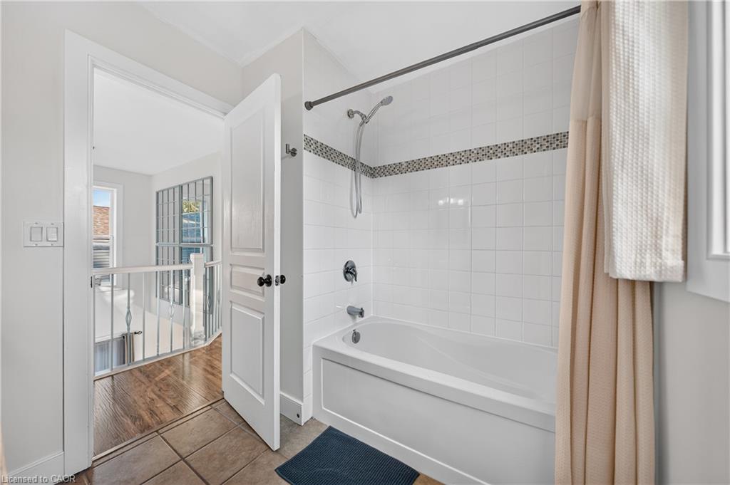 10 Queens Avenue Property Photo 24