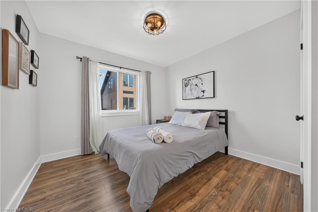 10 Queens Avenue Property Photo 25