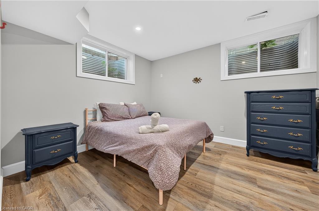 10 Queens Avenue Property Photo 29