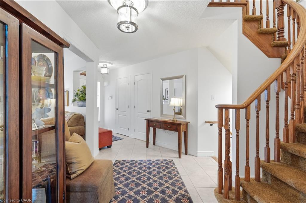 64 Redfern Avenue Property Photo 7