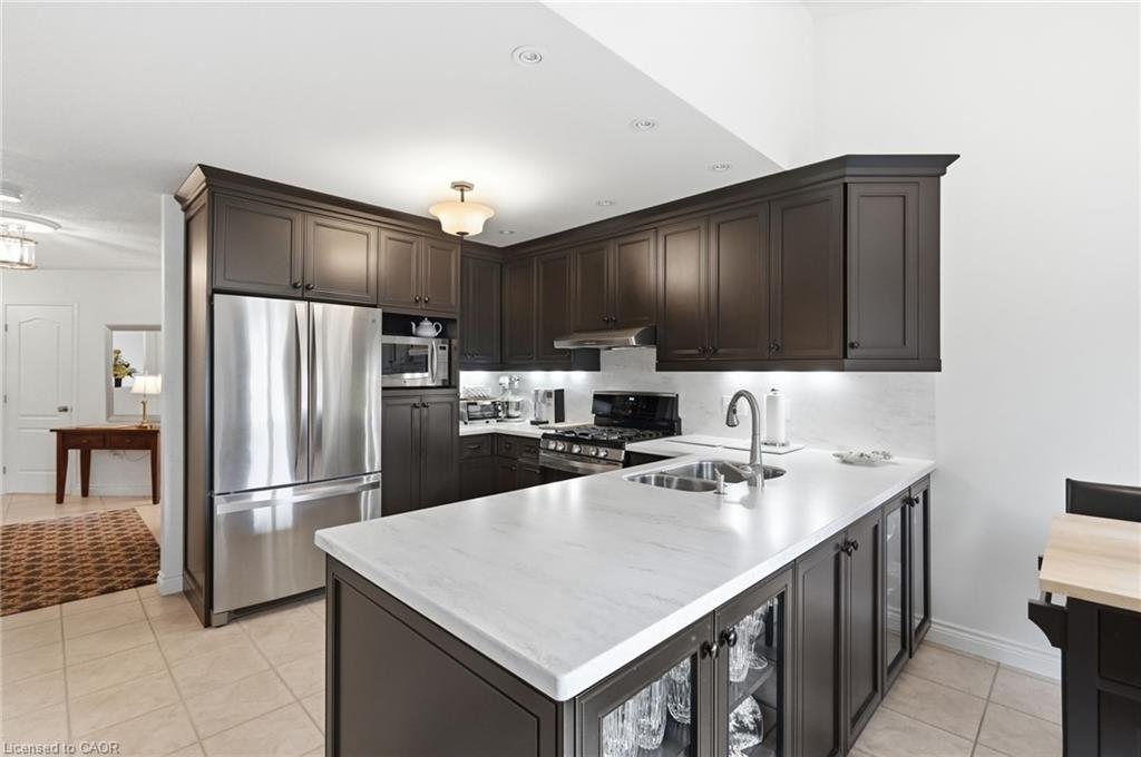 64 Redfern Avenue Property Photo 14