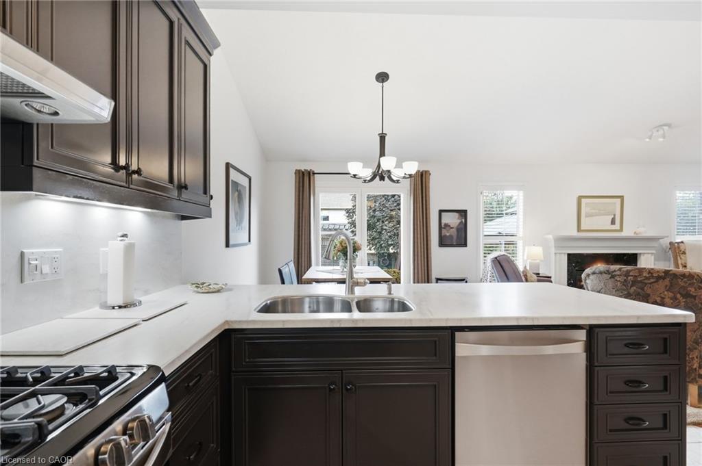 64 Redfern Avenue Property Photo 17