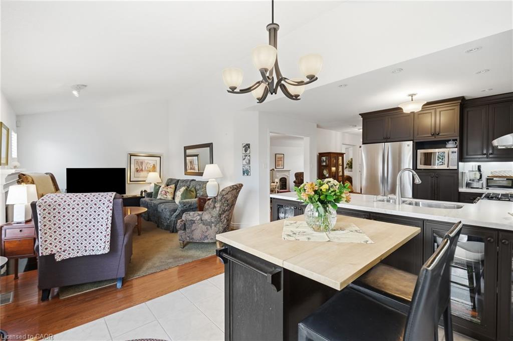 64 Redfern Avenue Property Photo 19