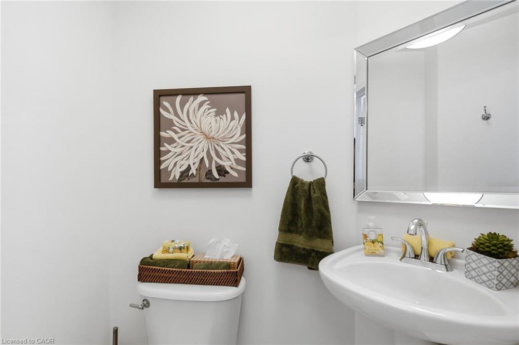 64 Redfern Avenue Property Photo 22