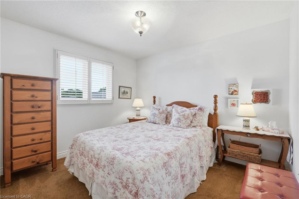 64 Redfern Avenue Property Photo 28