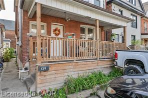 139 Balsam Avenue S Property Photo 2