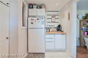 139 Balsam Avenue S Property Photo 5