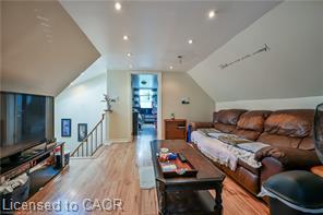 139 Balsam Avenue S Property Photo 16