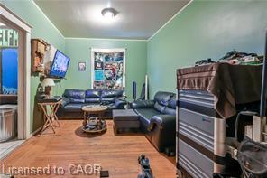 139 Balsam Avenue S Property Photo 28
