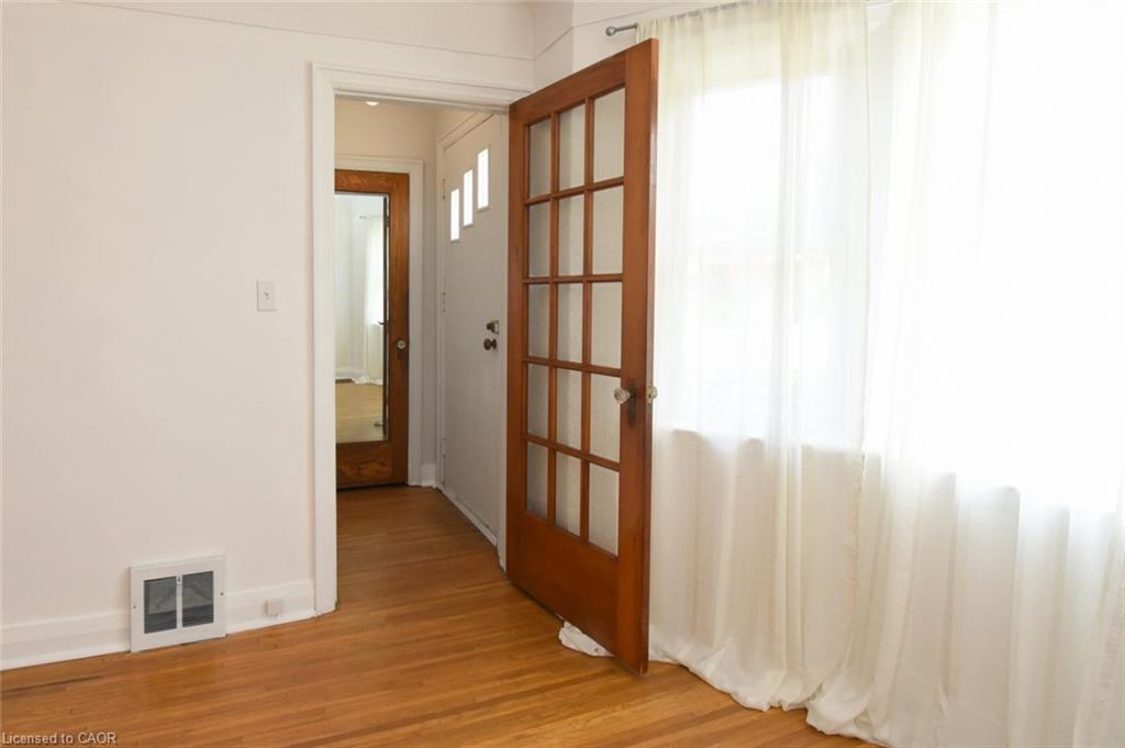 575 Upper Wentworth Street Property Photo 6