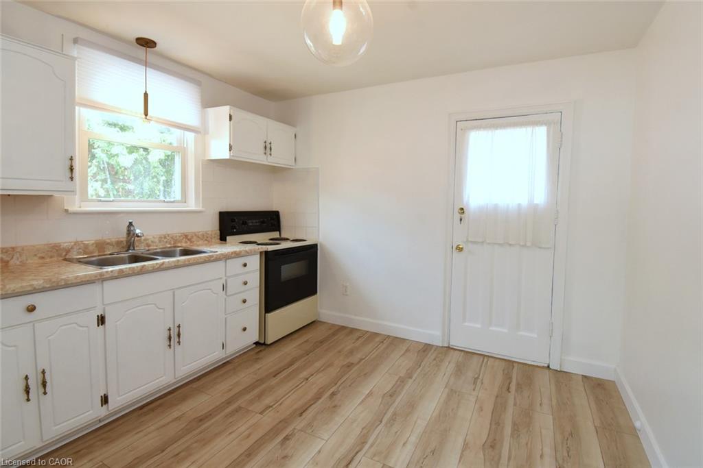 575 Upper Wentworth Street Property Photo 10