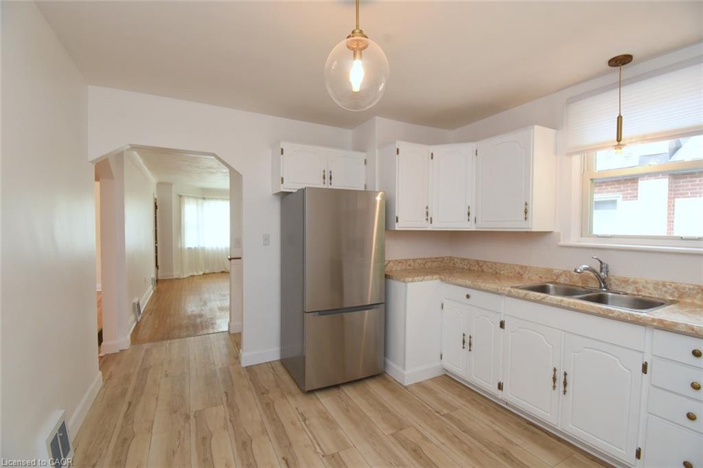 575 Upper Wentworth Street Property Photo 11