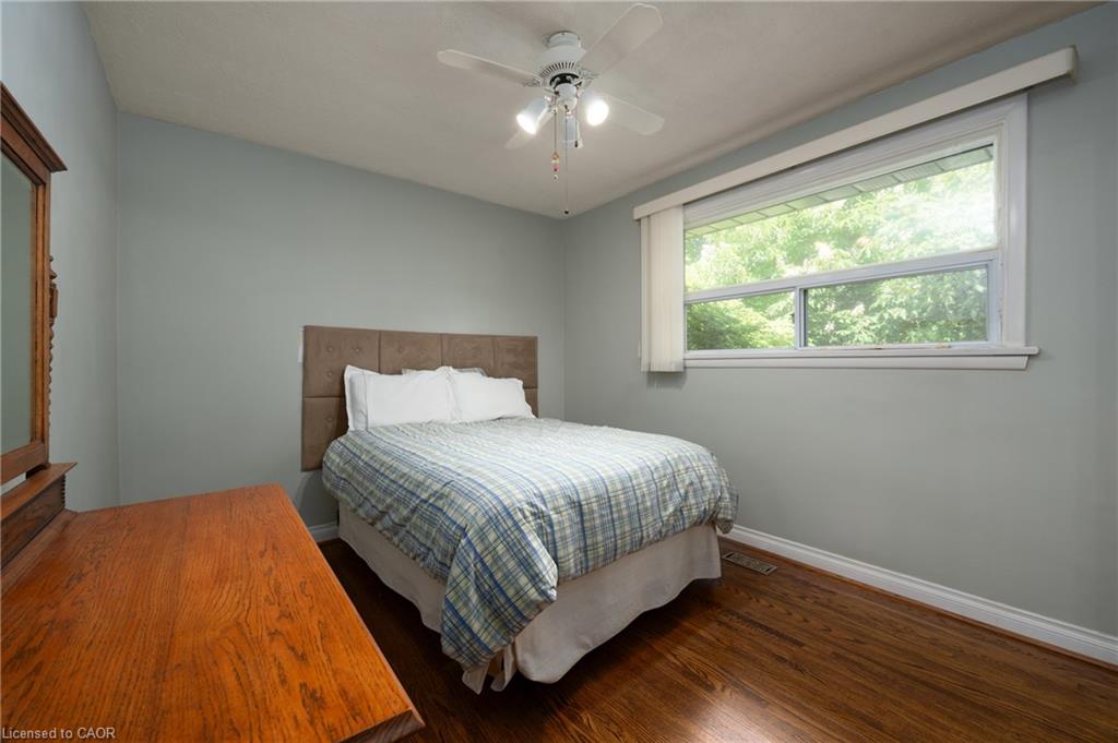 1304 Avon Crescent Property Photo 14