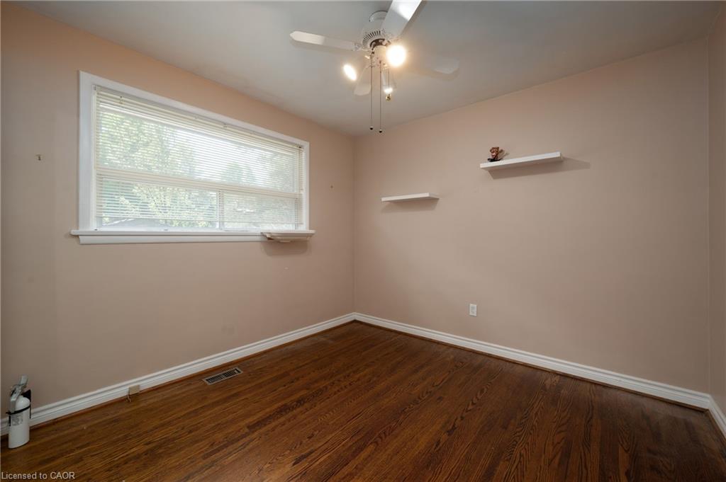 1304 Avon Crescent Property Photo 15