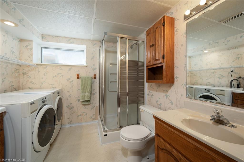1304 Avon Crescent Property Photo 19
