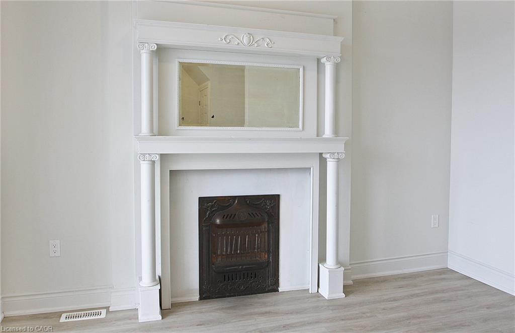 76 Wentworth Street S Property Photo 7