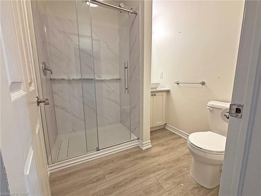 76 Wentworth Street S Property Photo 29