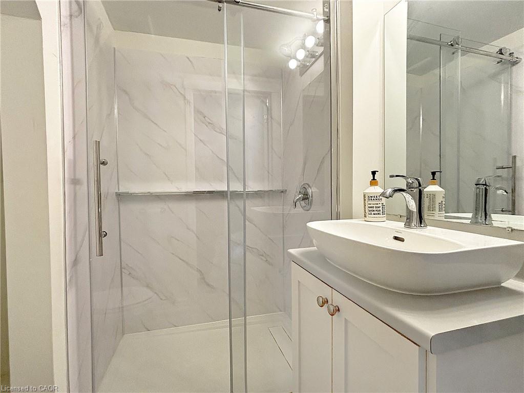 76 Wentworth Street S Property Photo 39