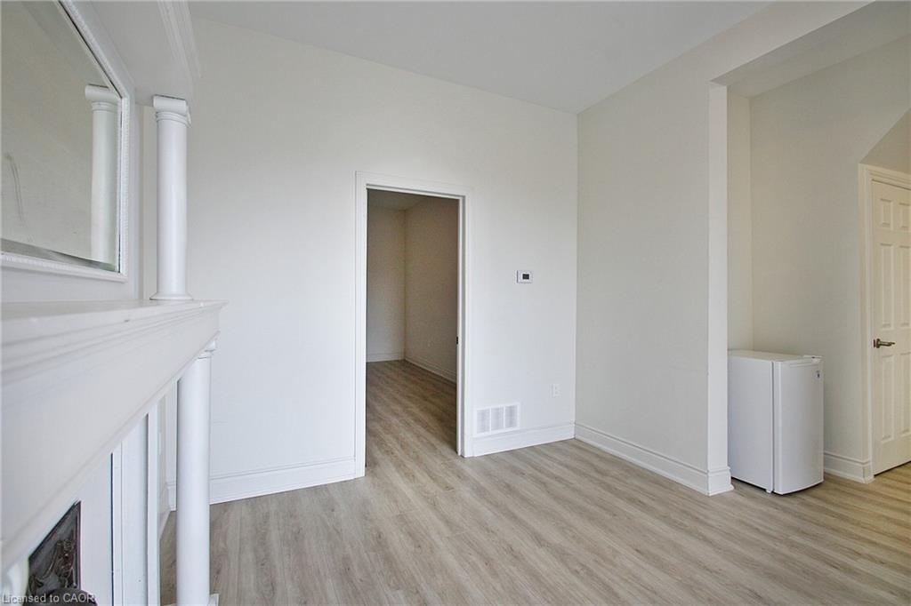 76 Wentworth Street S Property Photo 5