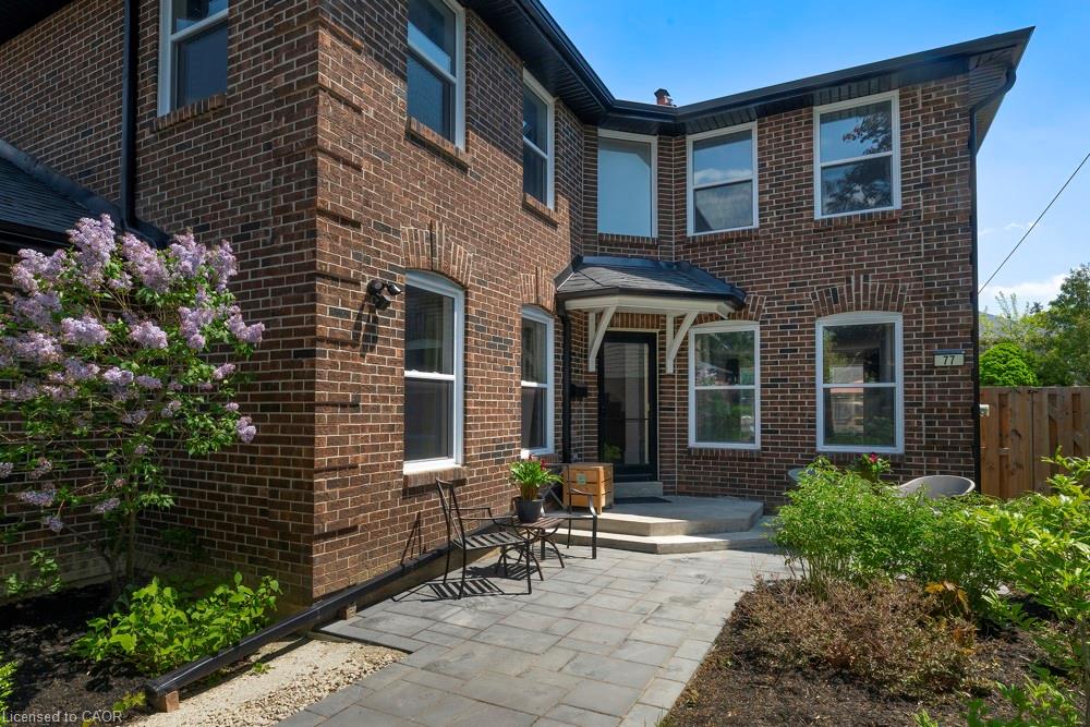 77 Leander Street Property Photo 2
