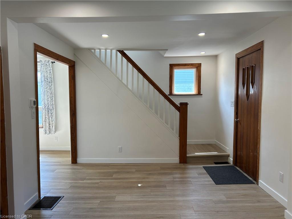 191 Queen Street N Property Photo 6