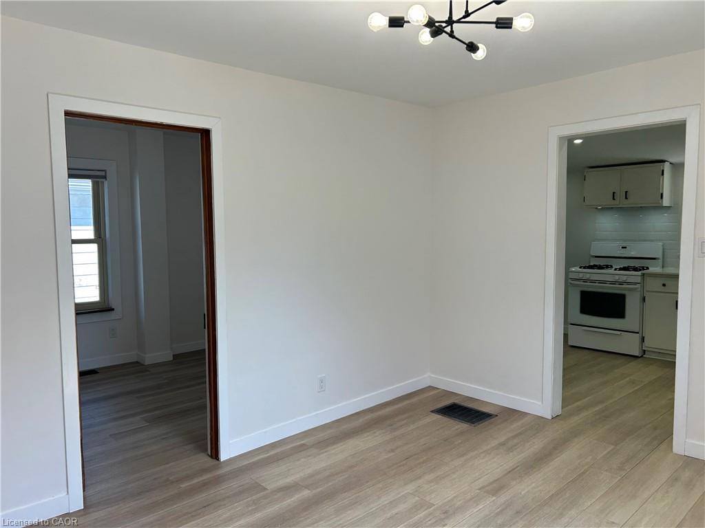 191 Queen Street N Property Photo 13