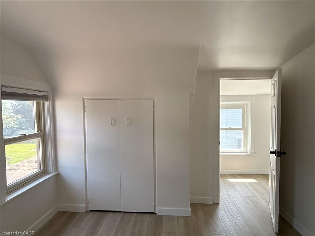 191 Queen Street N Property Photo 27