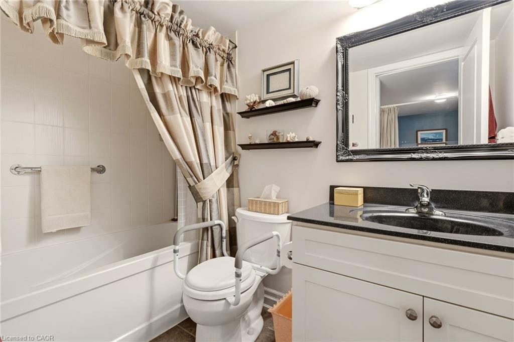 309-1045 Nadalin Heights Property Photo 11