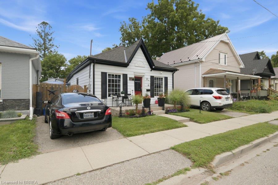 11 Esther Street Property Photo 3