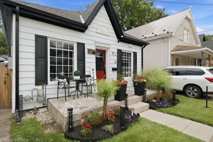 11 Esther Street Property Photo 4