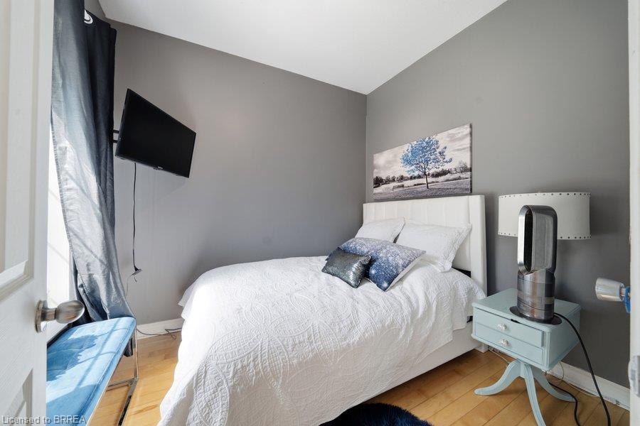 11 Esther Street Property Photo 8