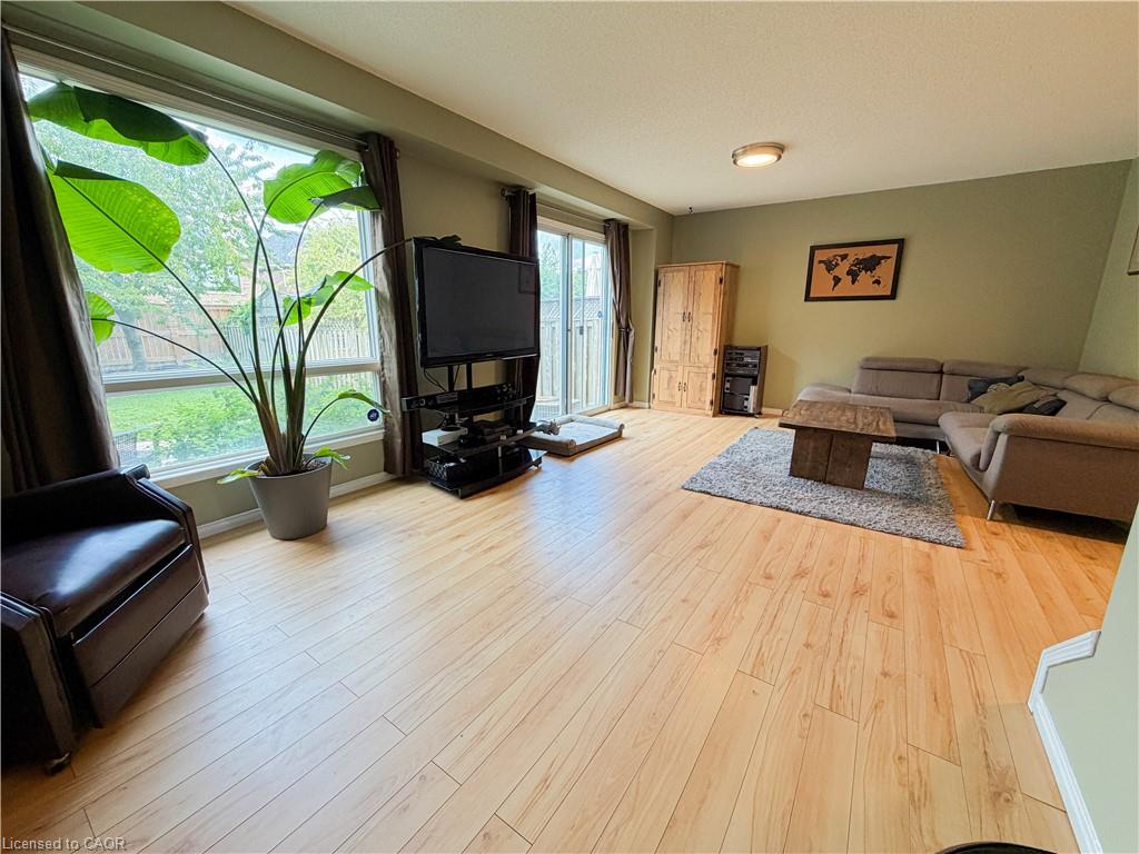 76 Fairgreen Close Property Photo 11