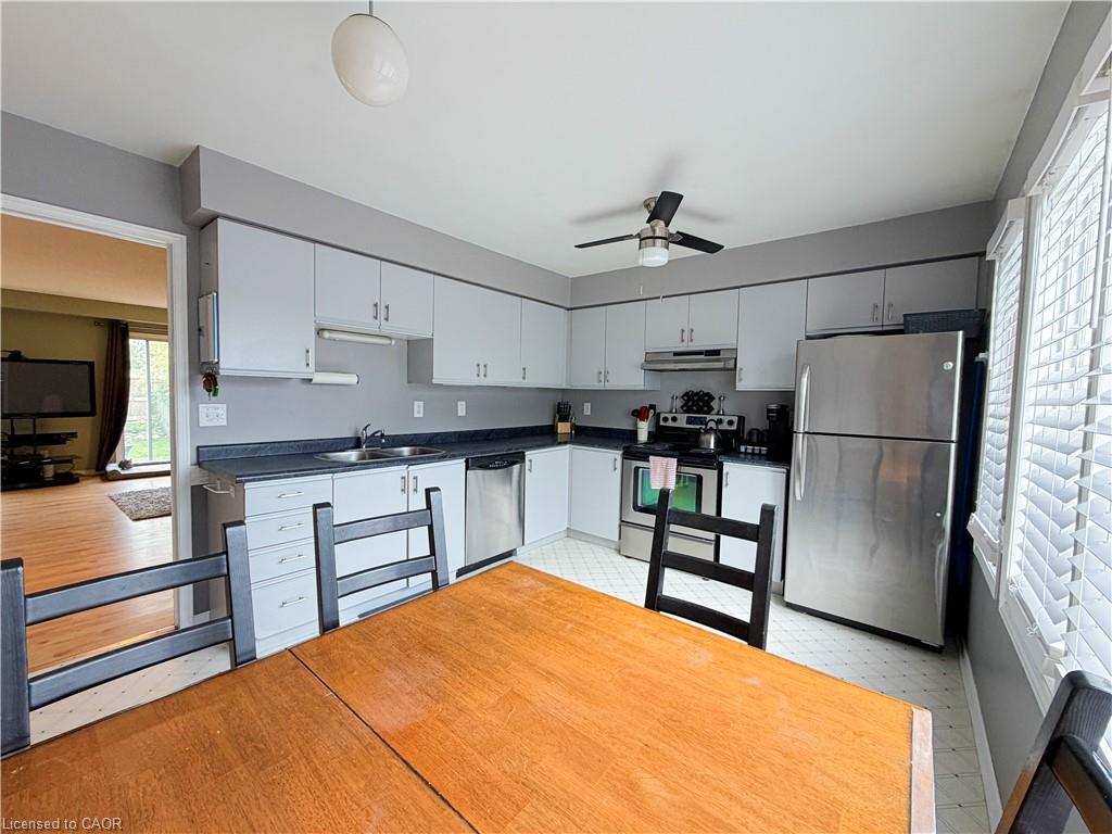 76 Fairgreen Close Property Photo 16
