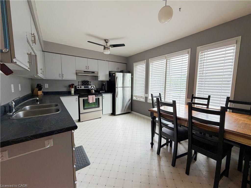 76 Fairgreen Close Property Photo 17