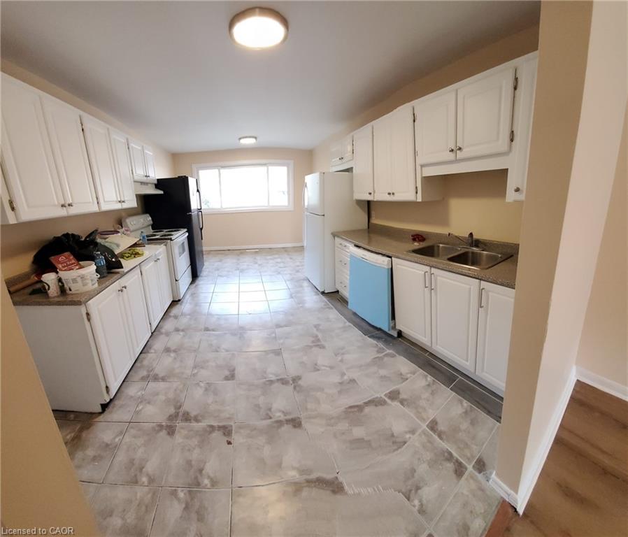 9-225 Shakespeare Drive Property Photo 2