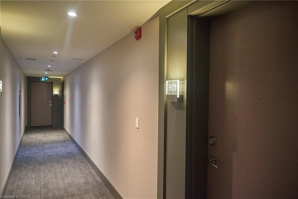 601-479 Charlton Avenue E Property Photo 2