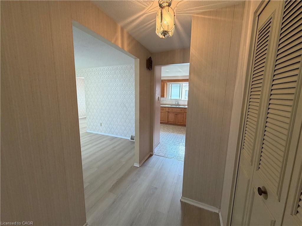 148 Pepperwood Crescent Property Photo 3