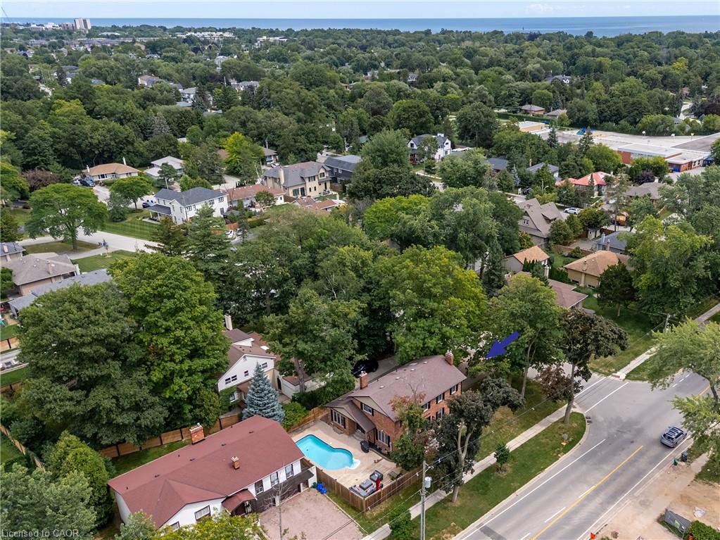 579 Fourth Line Property Photo 3