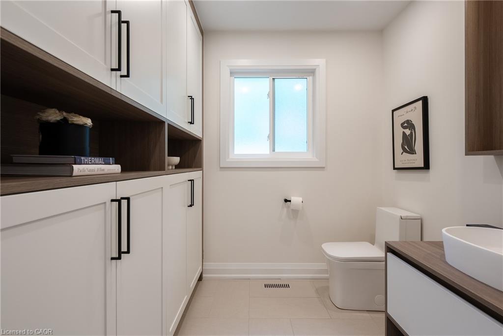 579 Fourth Line Property Photo 20