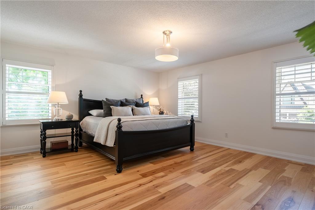 579 Fourth Line Property Photo 24