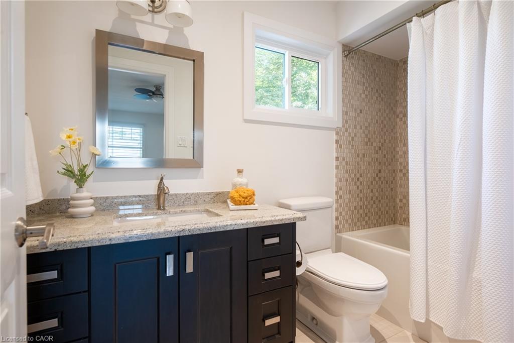 579 Fourth Line Property Photo 29