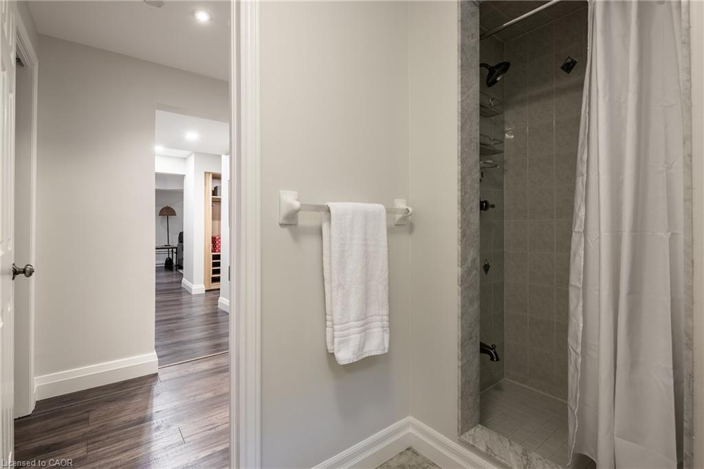 579 Fourth Line Property Photo 36