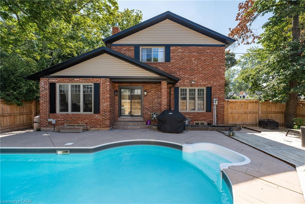 579 Fourth Line Property Photo 38