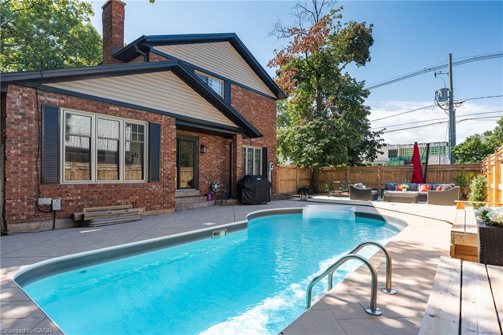 579 Fourth Line Property Photo 39