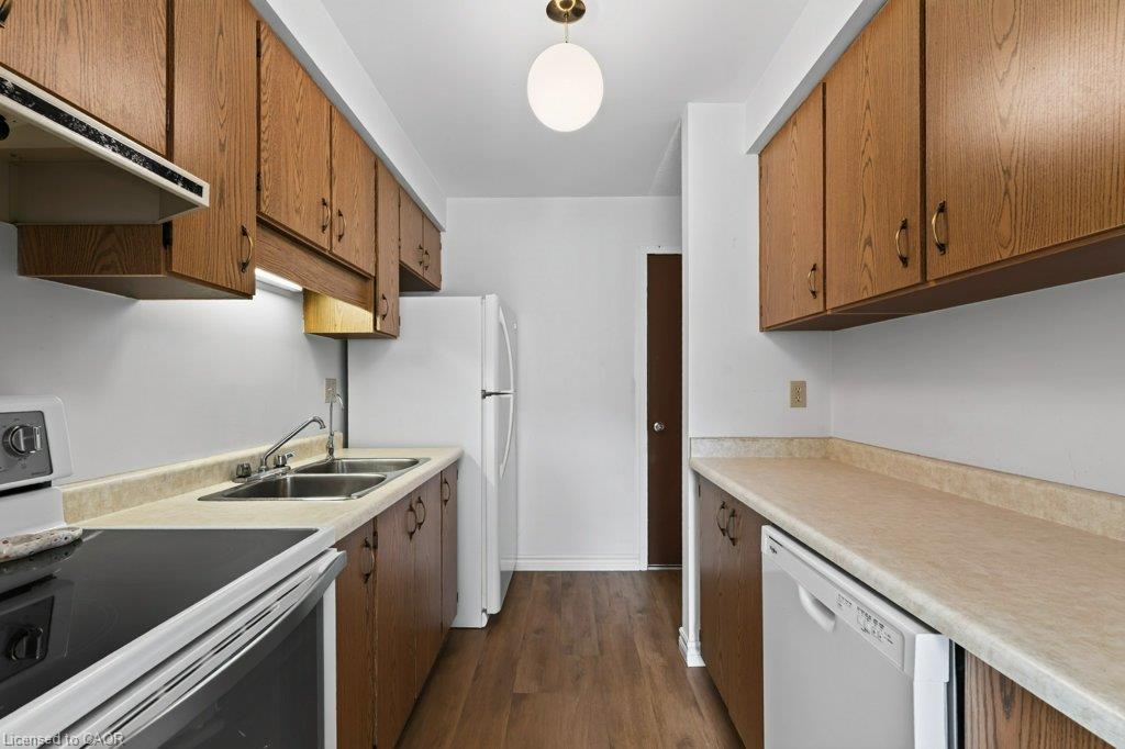 10-5006 Friesen Boulevard Property Photo 12