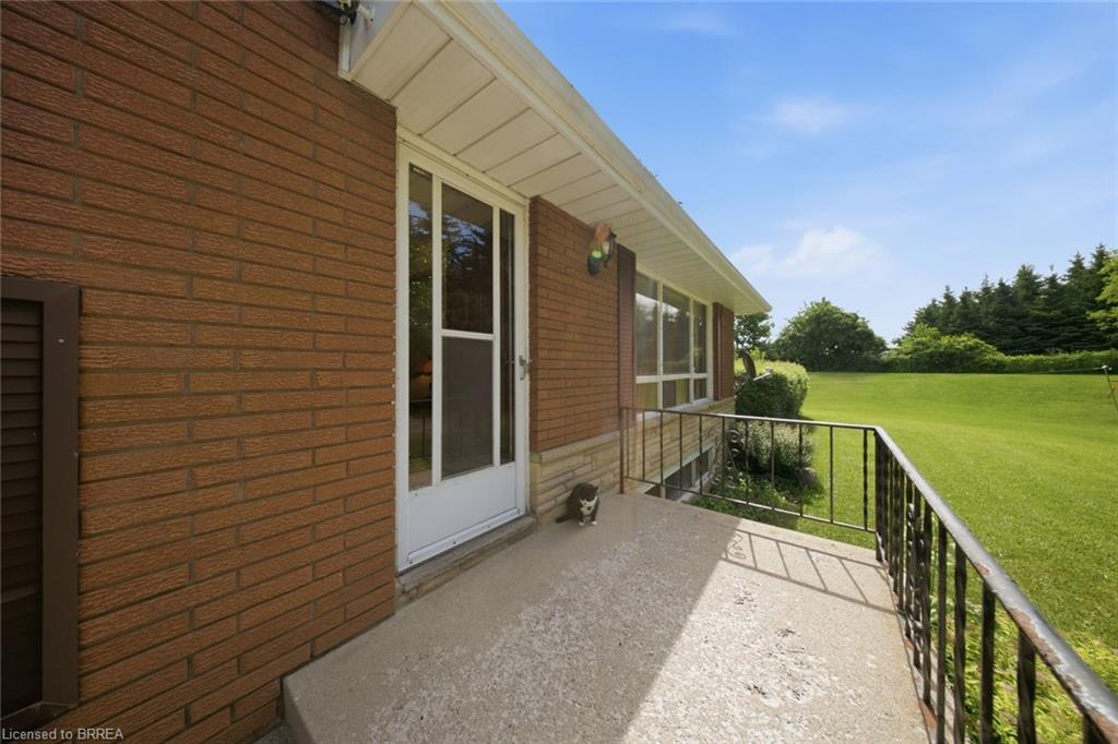 1598 Highway No 6 Property Photo 7