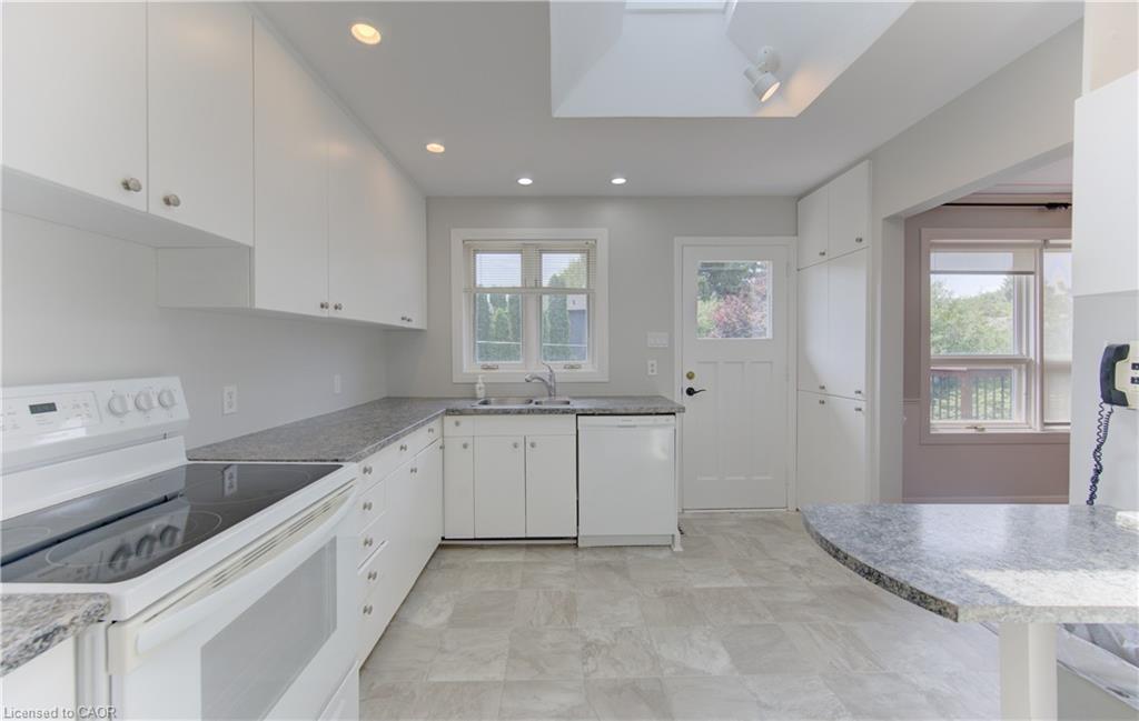 139 Trafalgar Avenue Property Photo 8