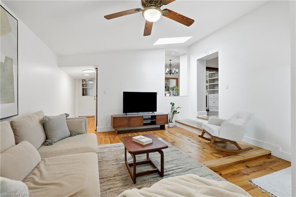 356 Hughson Street N Property Photo 14